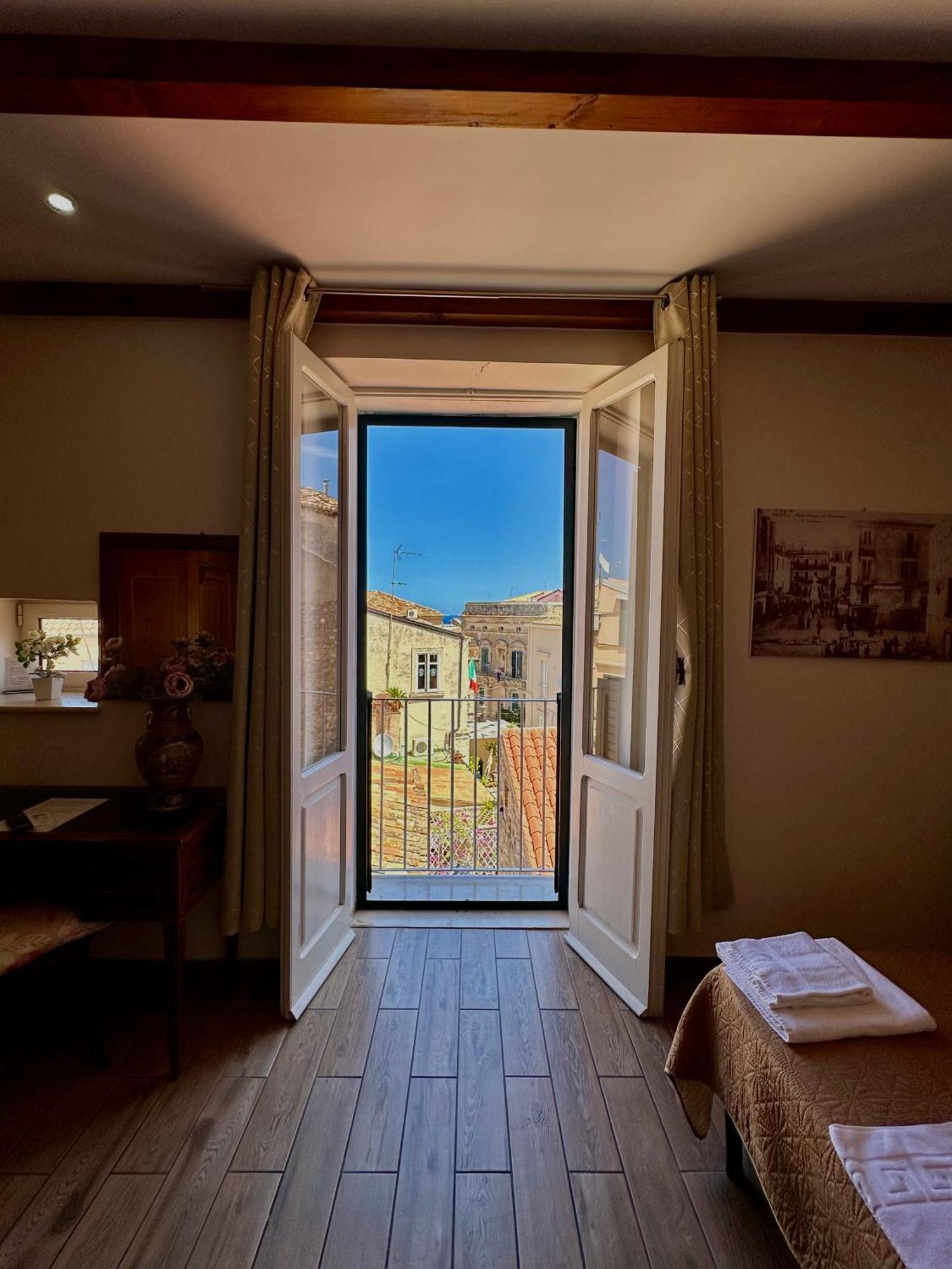 Lorylu Hotel Tropea Luaran gambar